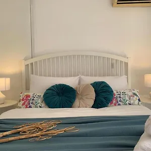 Romy's Cozy One Bedroom Apt Apartament