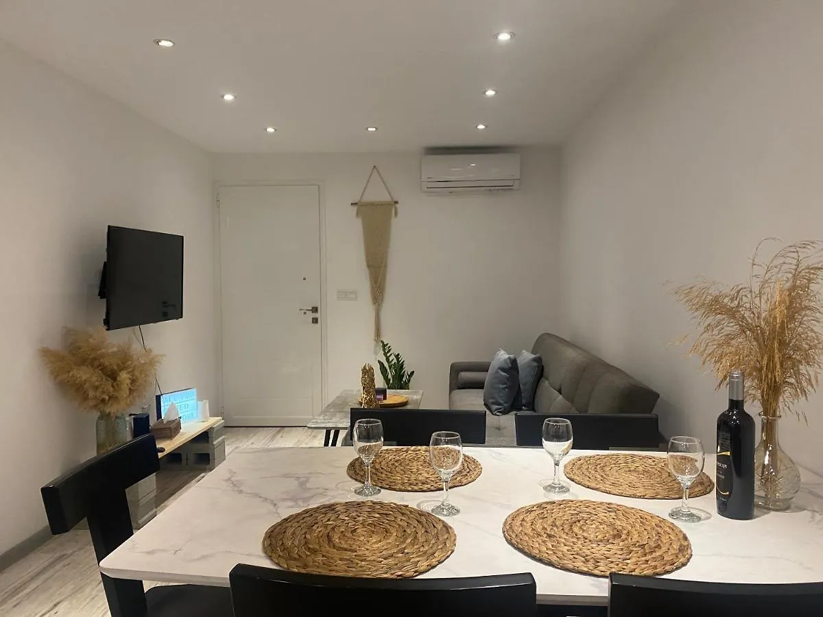 Luxury Lavender Apartment Larnaca